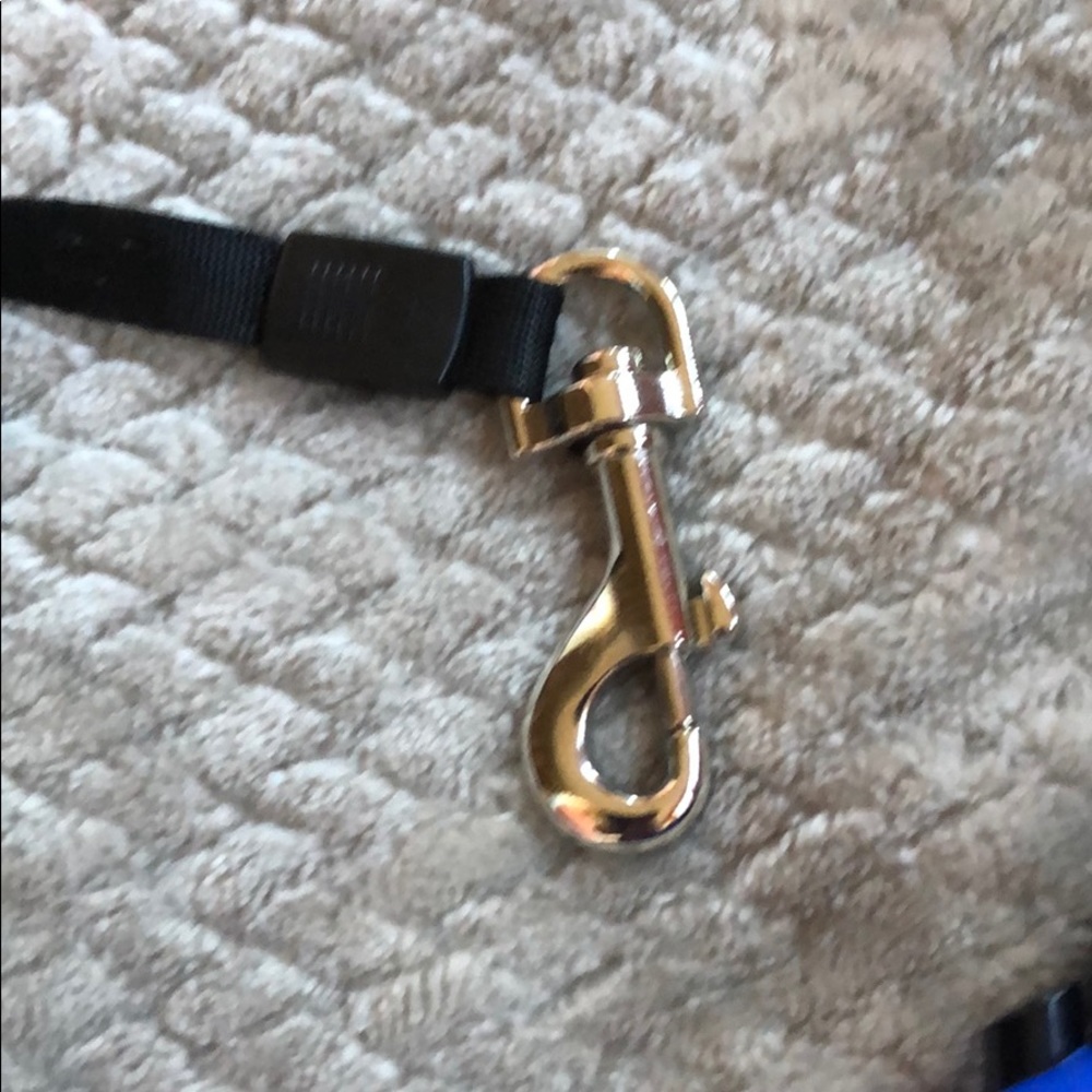 Retractable leash - Picture 4 of 6